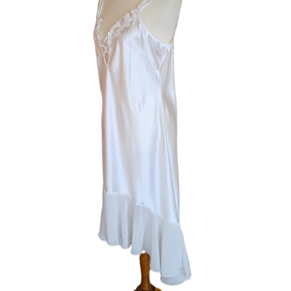 Vintage - White Satin & Chiffon Lace‎ Beaded High Low Chemise - Picture 4 of 7